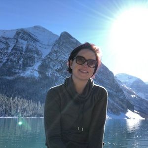 Meet your Posher, Lauren